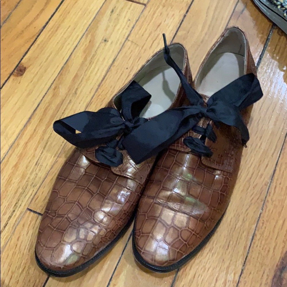 Cole Haan gold/brown leather shoes